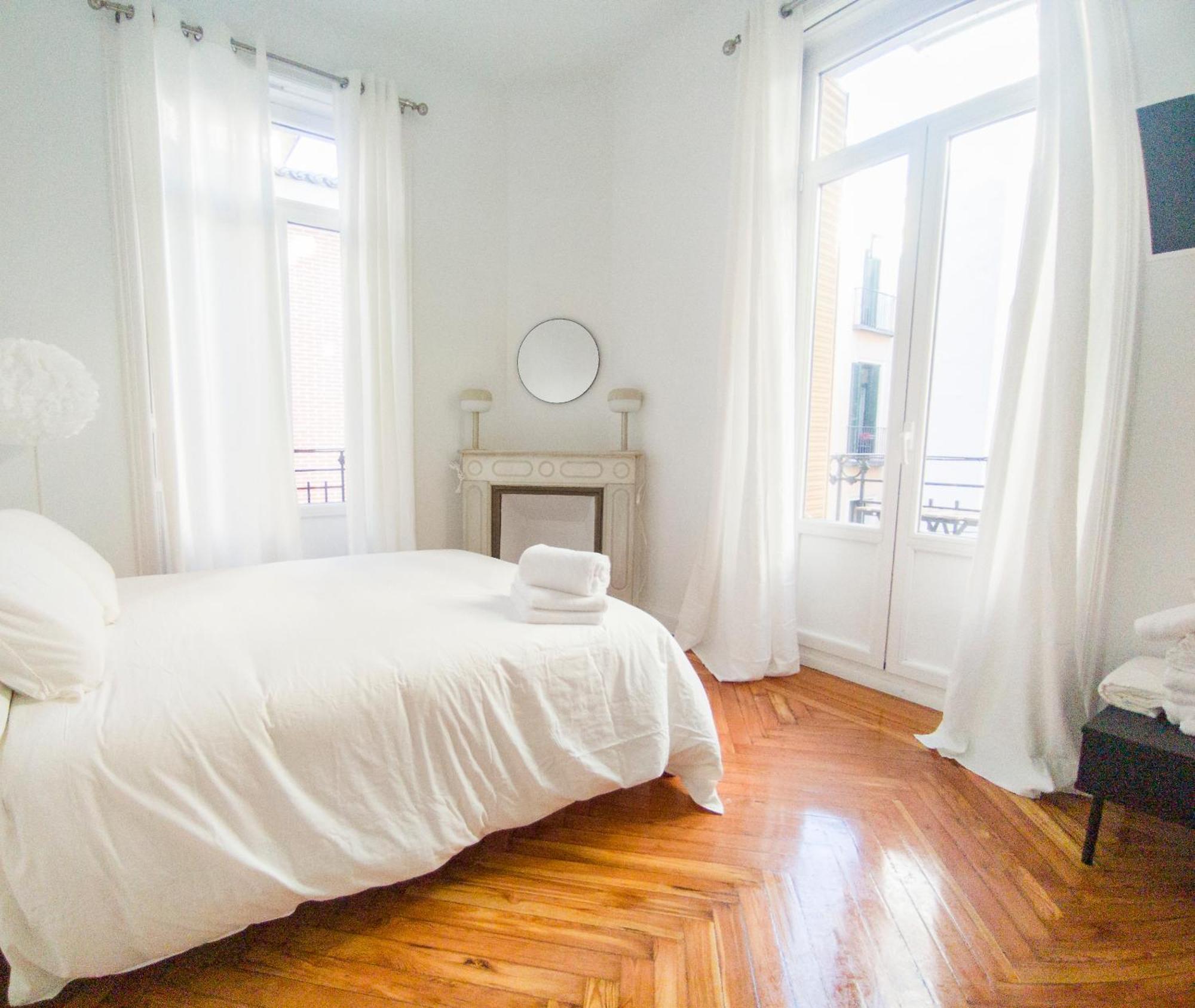 Mezzanine Orange Apartment Madrid Luaran gambar