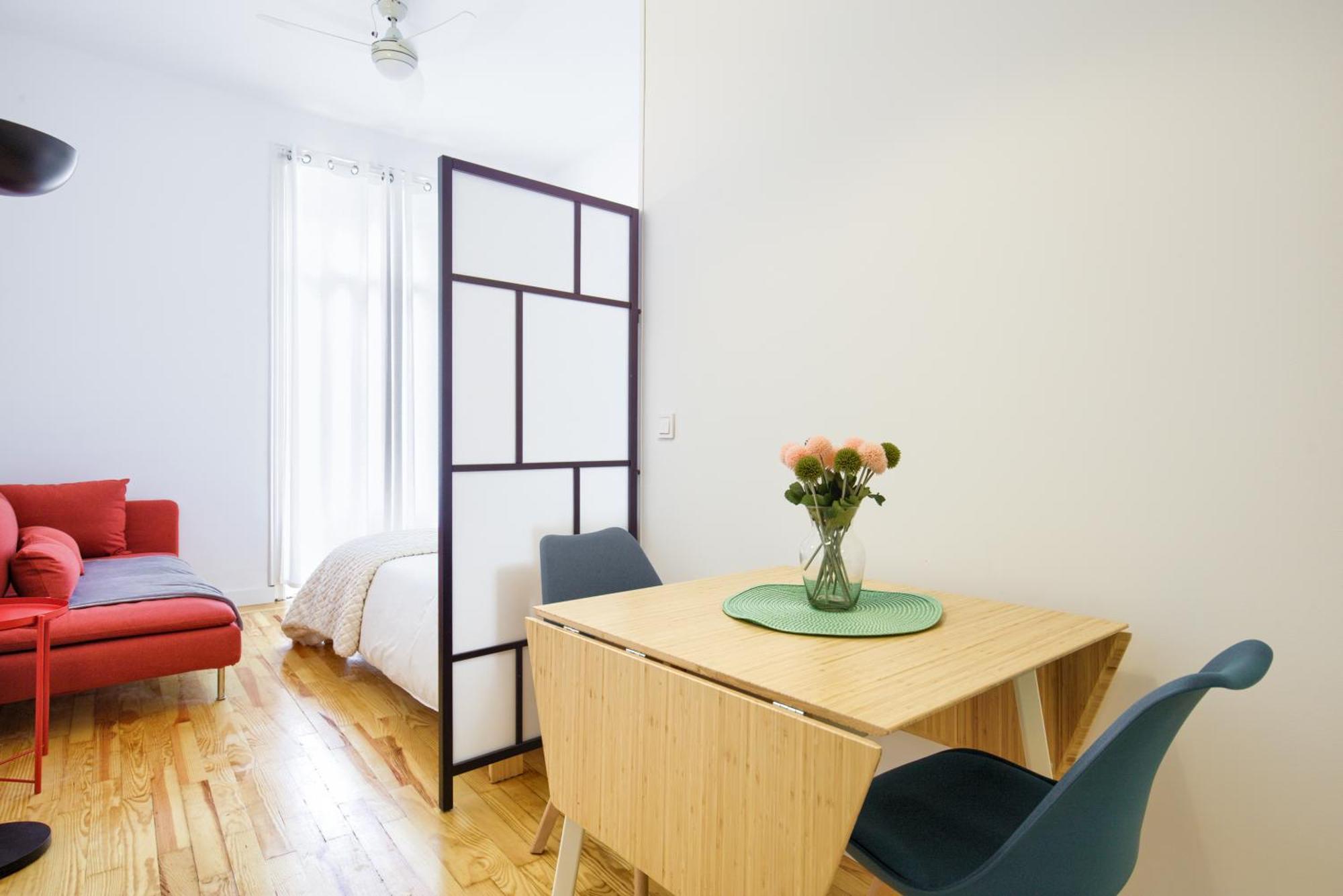 Mezzanine Orange Apartment Madrid Bilik gambar